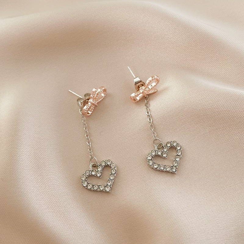 Bông tai hình dáng độc đáo nữ tính