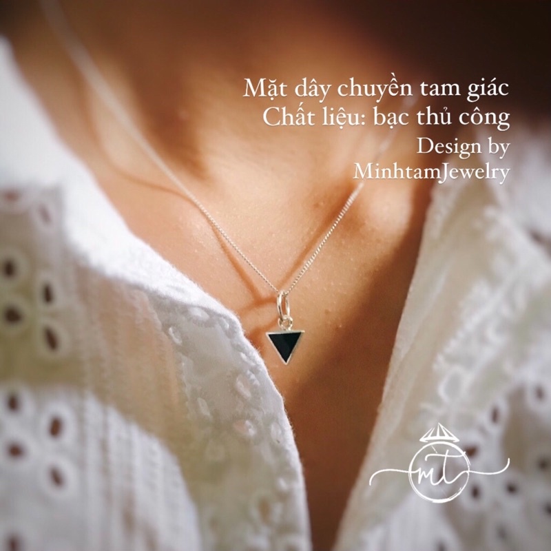 dây chuyền tam giác đen bạc MTJ