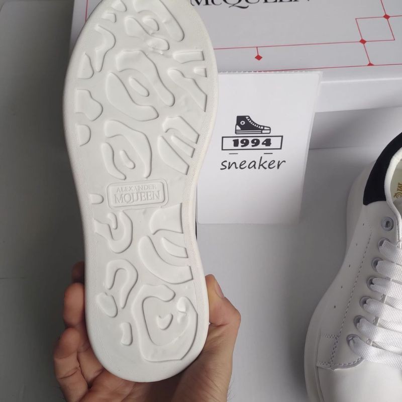Giày Sneaker Cá Tính cho Nam Nữ phiên bản Đặc Biệt GIÀY MCQ gót Nhung hoa cúc