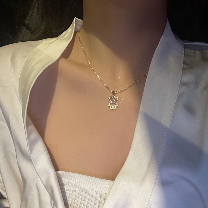 Vòng cổ mặt hình gấu đính đá pha lê kiểu Hàn Quốc sang trọng cho nữ