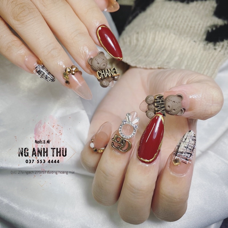 Móng giả gắn charm đồng