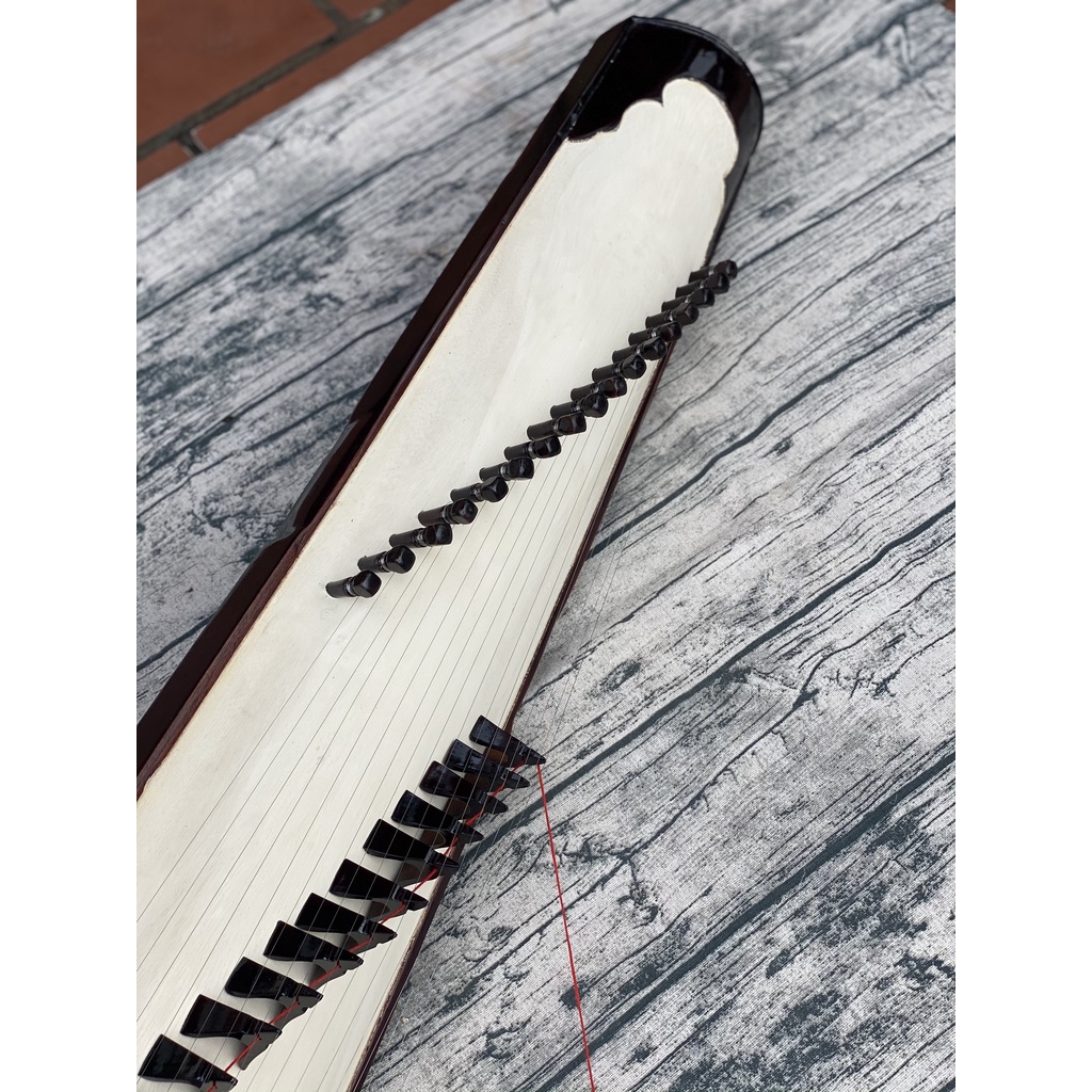 Đàn tranh 17 dây kích thước 116 x 26 x 10 cm