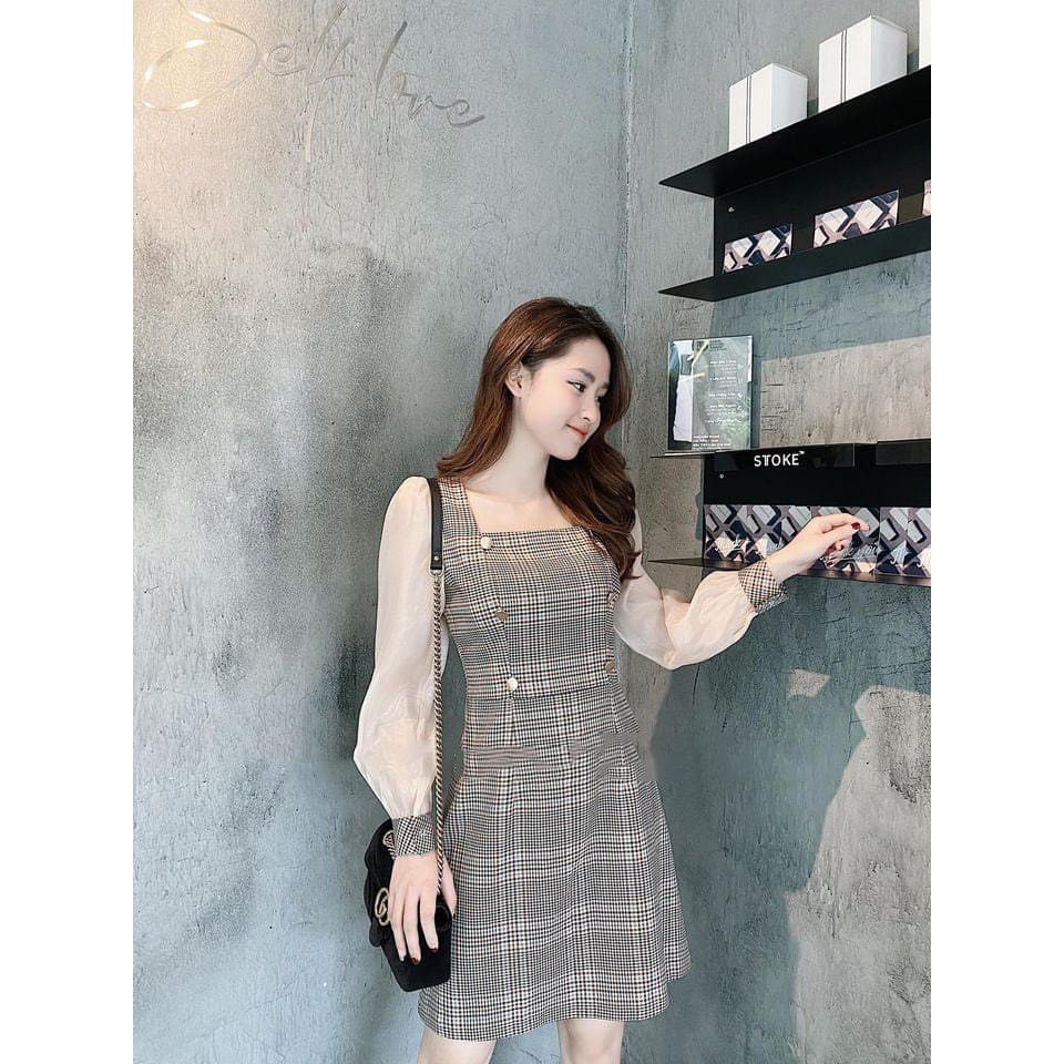 Đầm cổ vuông kẻ tay voan