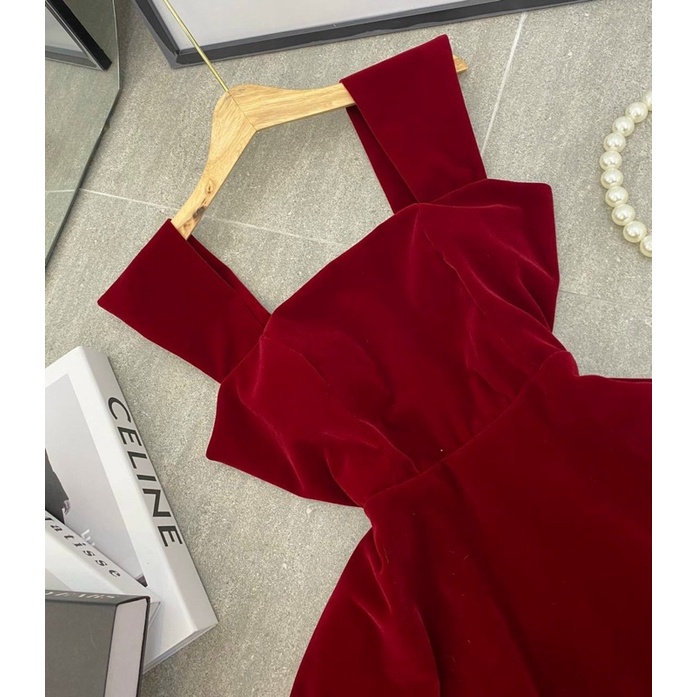 Đầm nhung đỏ dễ thương - D80