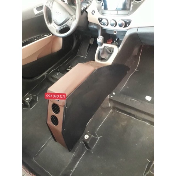 Yên ngựa tỳ tay độ cho xe i10 . Vẫn giữ nguyên phanh tay cơ . Đặt vào là ôm khít