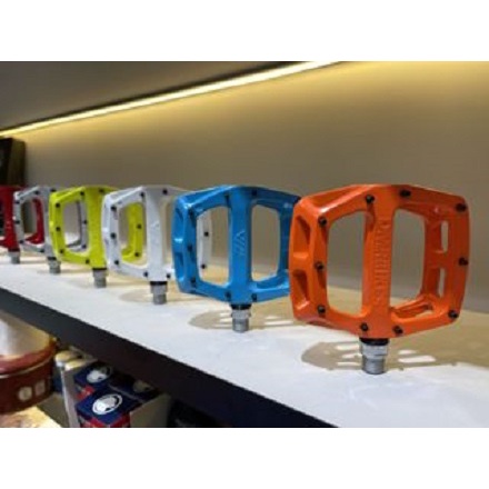 Pedal Xe Đạp Crank Brothers Stamp 1 Trục Thép Mạ Crôm Siêu Nhẹ Kích Cỡ  Large Và Small Dành Cho Xe Đạp MTB