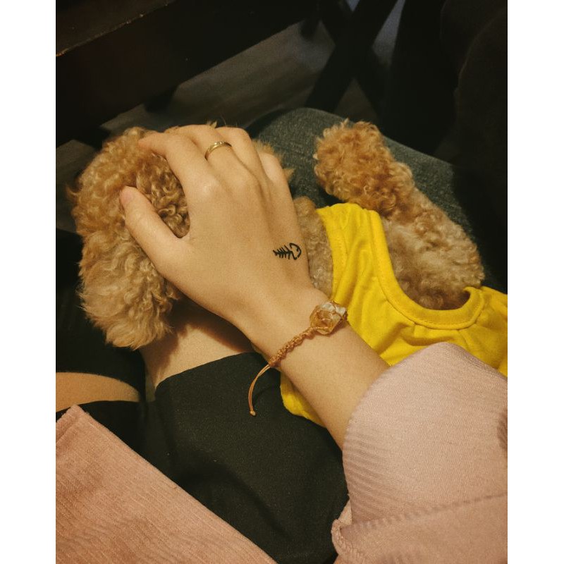 Vòng tay citrine macrame