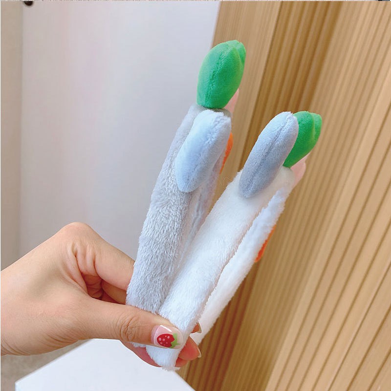 Cài tóc trái tim chữ Love cho bạn gái siêu cute