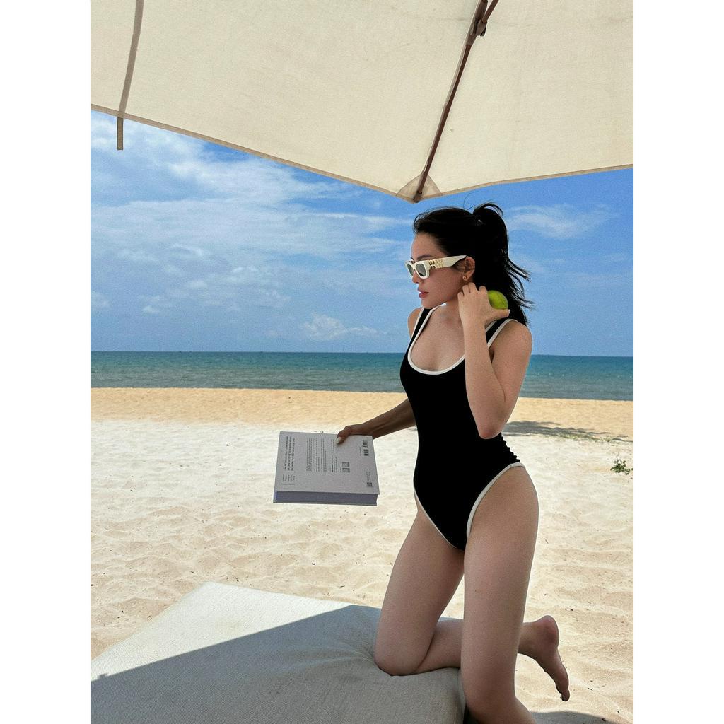 BIKINI GÂN ĐEN 2 DÂY CỔ U RỘNG VIỀN TRẮNG (CÓ MÚT NGỰC)