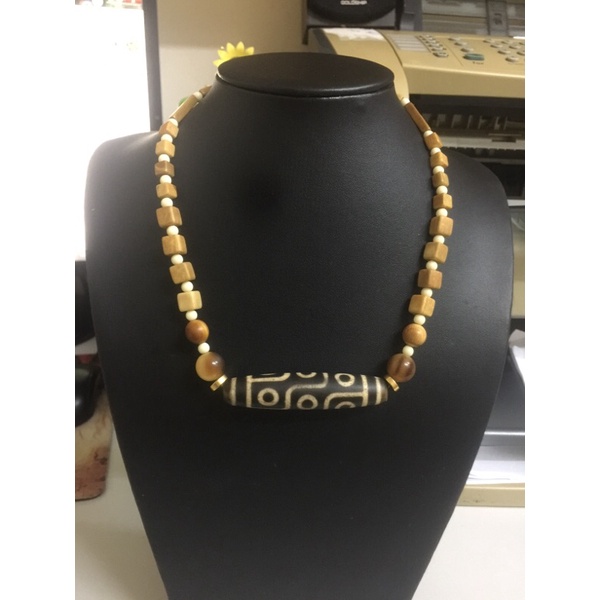 Vòng cổ dzi 9 mắt