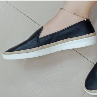 Giày slip on