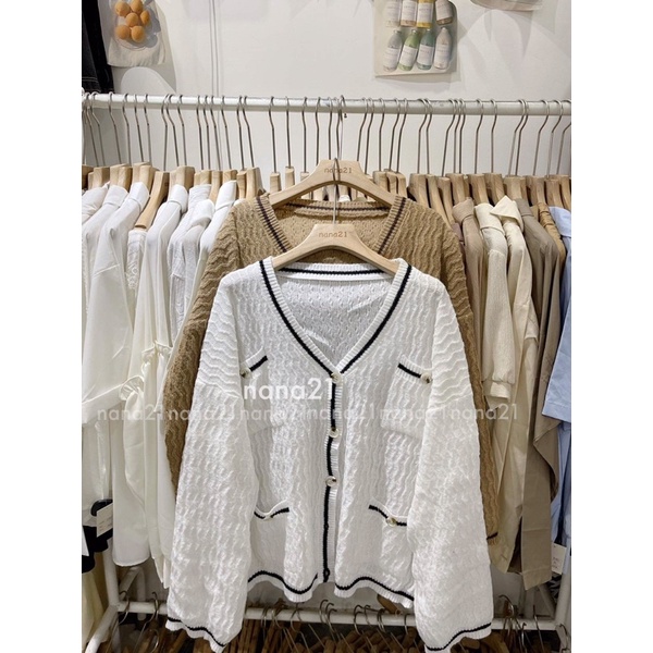 Cardigan kẻ viền đen