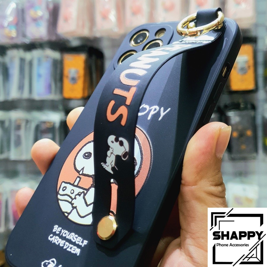 Ốp Lưng IPhone Snoopy Dẻo Kèm Đeo Tay Viền Vuông Các Dòng 7Plus/8Plus/X/XS/XsMax/11/11ProMax/12ProMax [Shappy Shop]