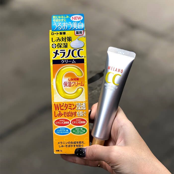 Kem dưỡng trắng da loại bỏ thâm mụn Melano Cc Cream 23g Nhật Bản