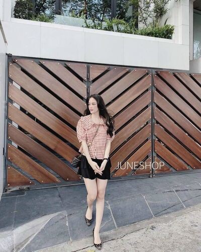 SM23 - ÁO SƠ MI KẺ ĐỎ CỔ SEN NỮ | BigBuy360 - bigbuy360.vn