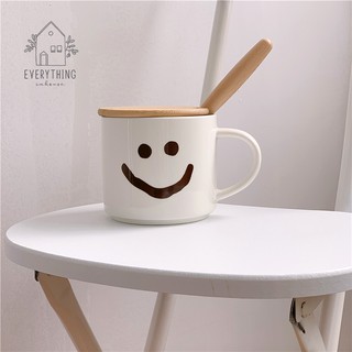 Ly sứ Happy smile mặt cười đáng yêu có nắp đậy và muỗng tiện dụng