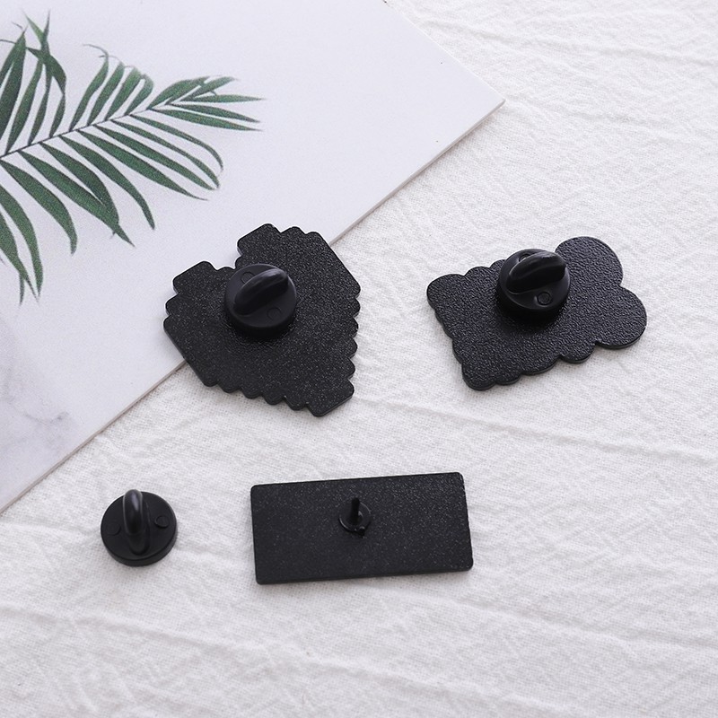 Ghim cài áo QIHE JEWELRY tráng men hình trái tim/máy chơi game màu hồng dễ thương thời trang