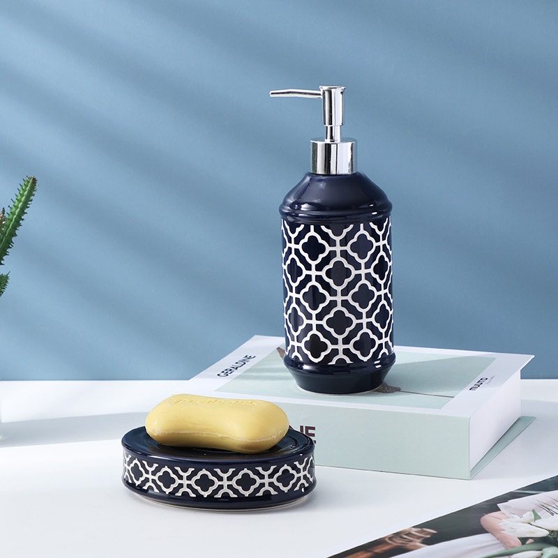 Bộ Bốn Món Gồm Cốc Sứ Và Dụng Cụ Vệ Sinh Nhà Tắm Phong Cách Châu Âu