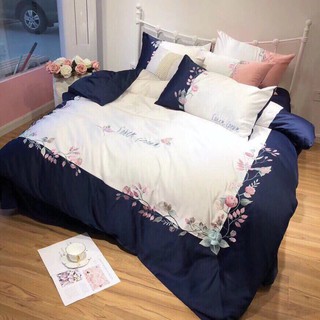 Set ga gối lụa thêu hoa hồng.
