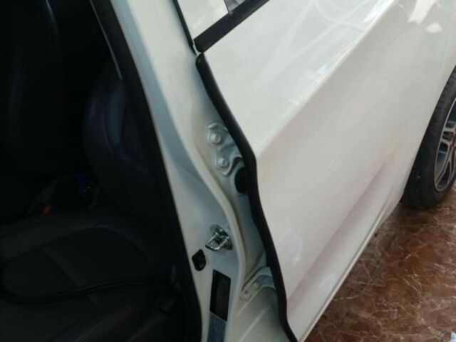 Gioang lõi thép cột b chống ồn bụi cửa xe