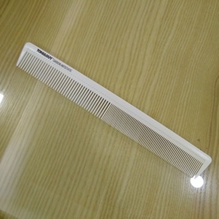 Lược cắt tóc chuyên nghiệp
