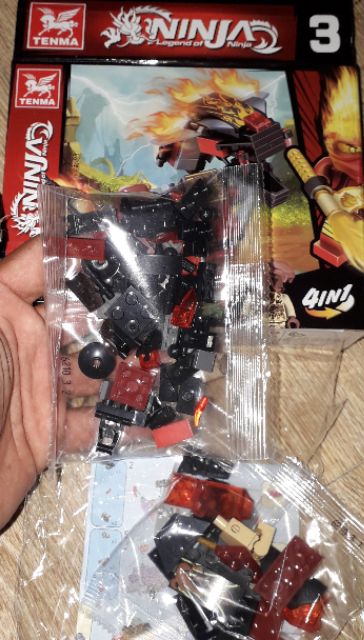 Lắp ráp 1 hộp LegoNinja Mãng xà chúa 6210 có nhiều chi tiết bằng nhựa ABS