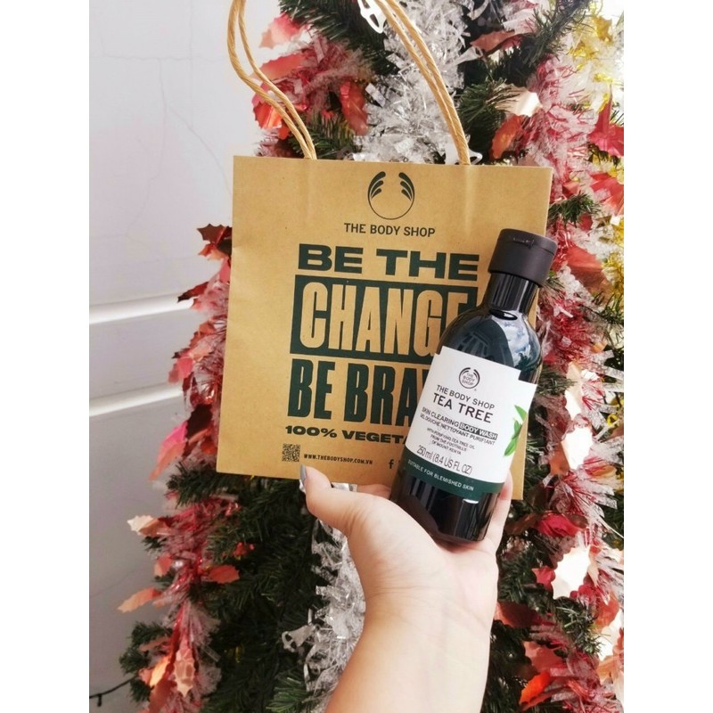 [Mỹ phẩm chính hãng] Sữa tắm The Body Shop Tea Tree Skin Clearing Body Wash