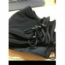Khẩu trang vải màu đen dây rút chỉnh size, vải cotton, giữa lót vải kháng khuẩn