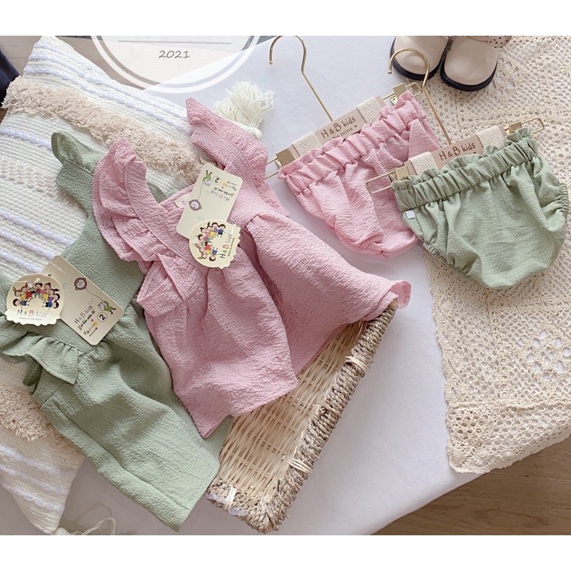 Bộ thiết kế đũi xốp bé gái