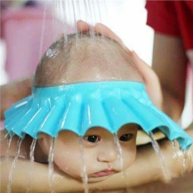 Mũ CHẮN NƯỚC CÓ VÀNH TAI an toàn, bảo vệ bé khi tắm - gội