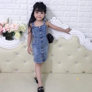 Váy yếm jean bé gái
