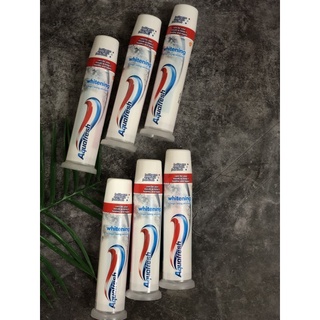Kem đánh răng aquafresh whitening