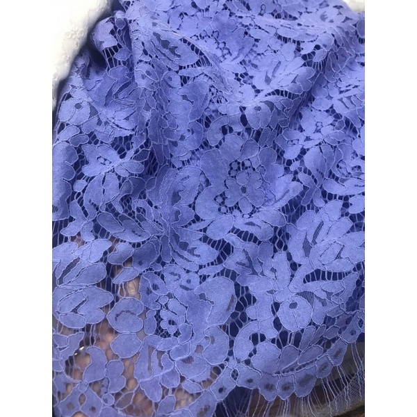 Vải ren cao cấp mềm 1 khoang  có gâu 2 bên đầu hàng loại 1