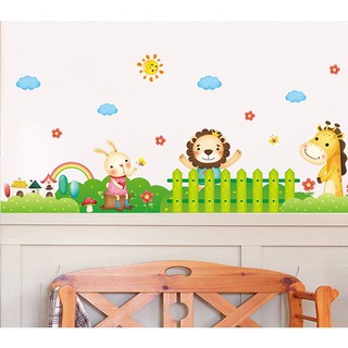 Decal dán chân tường hàng rào sư tử và hươu cao cổ khổ 50*135cm