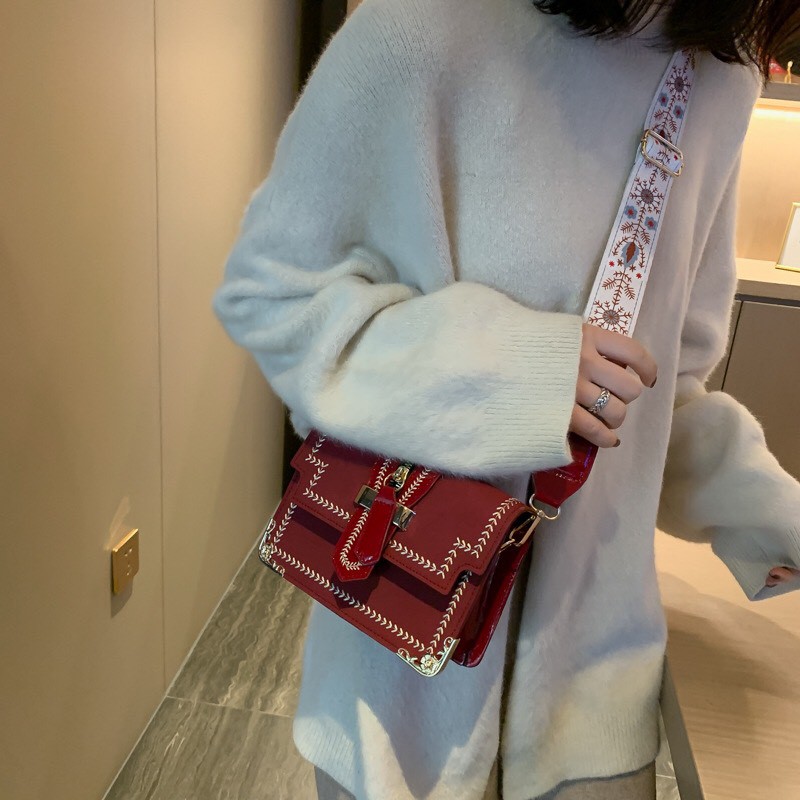 Túi đeo chéo Vituni túi xách nữ thiết kế nẹp viền da cao cấp cực đẹp TX19 | BigBuy360 - bigbuy360.vn