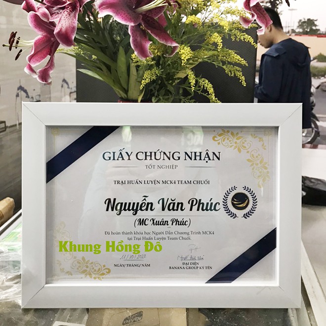 Khung Bằng Khen A4, Khung Ảnh, mẫu trắng trơn có các kích thước, tặng kèm dinh ba chân không phải khoan tường | BigBuy360 - bigbuy360.vn