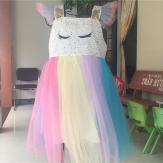 Váy pony cầu vồng