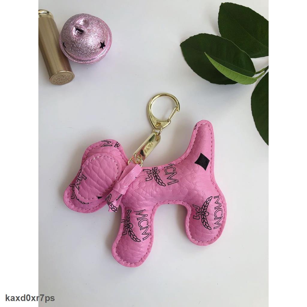 HOT Móc khóa hình chú chó in logo MCM dễ thương