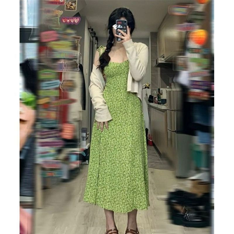 VÁY 2S HOẠ TIẾT HOA NHÍ XẺ CAO MÀU XANH BƠ💓