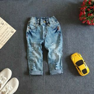 Quan jean cho bé 10-25kg .chất jean co giãn tốt thoải mái cho bé vận động