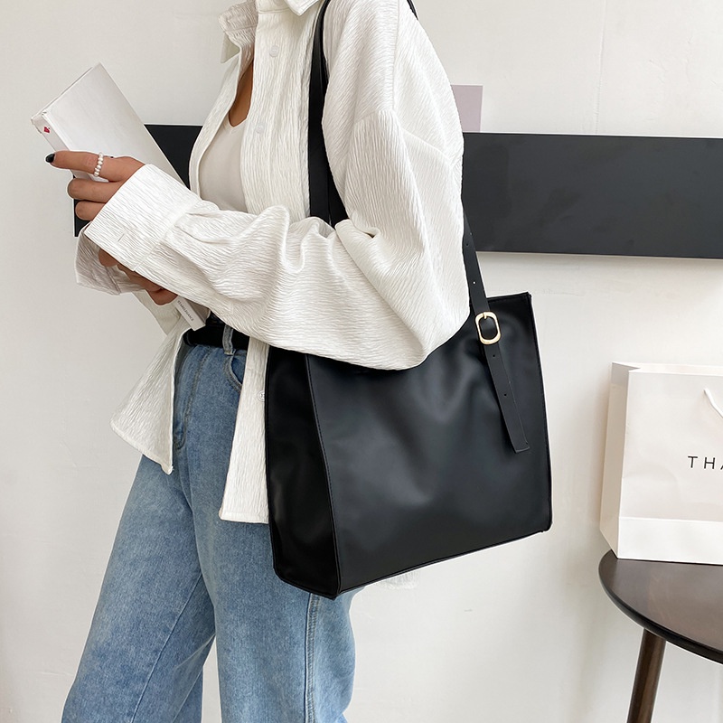 Túi Đeo Vai Cỡ Lớn Màu Sắc Tương Phản Phong Cách Hàn Quốc Thời Trang Cho Nữ