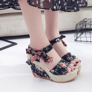 Sandal cao gót đế bằng mix hoa điệu đà G26