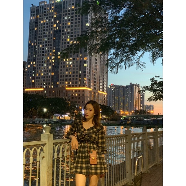 Jumsuit JENNIER sọc caro nâu đen dễ thương