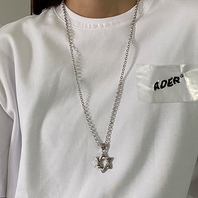 Vòng cổ mặt hình ngôi sao phong cách retro