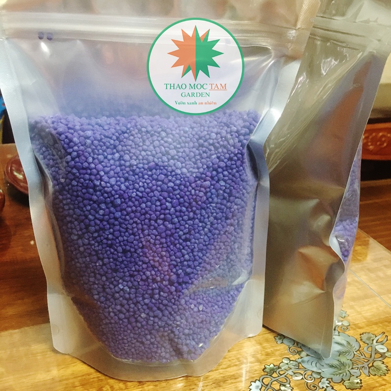 Novatec Premium 15-3-20-1.2Mg-10S+TE (Túi 1Kg) – Phân NPK chuyên dụng cho Dâu Tây, Hoa Hồng và nhiều