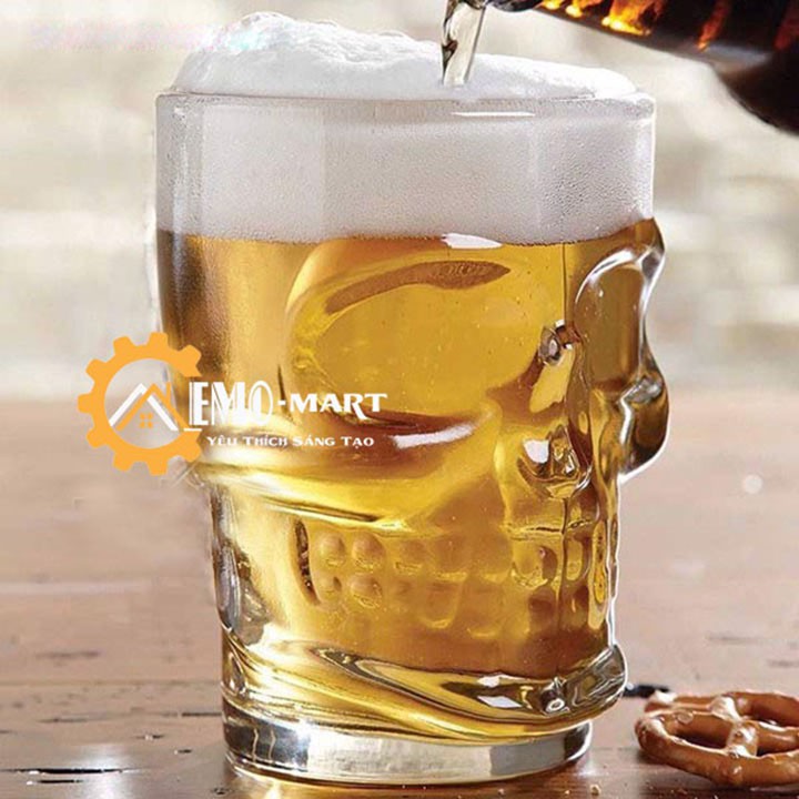 Ly rượu thủy tinh hình đầu lâu