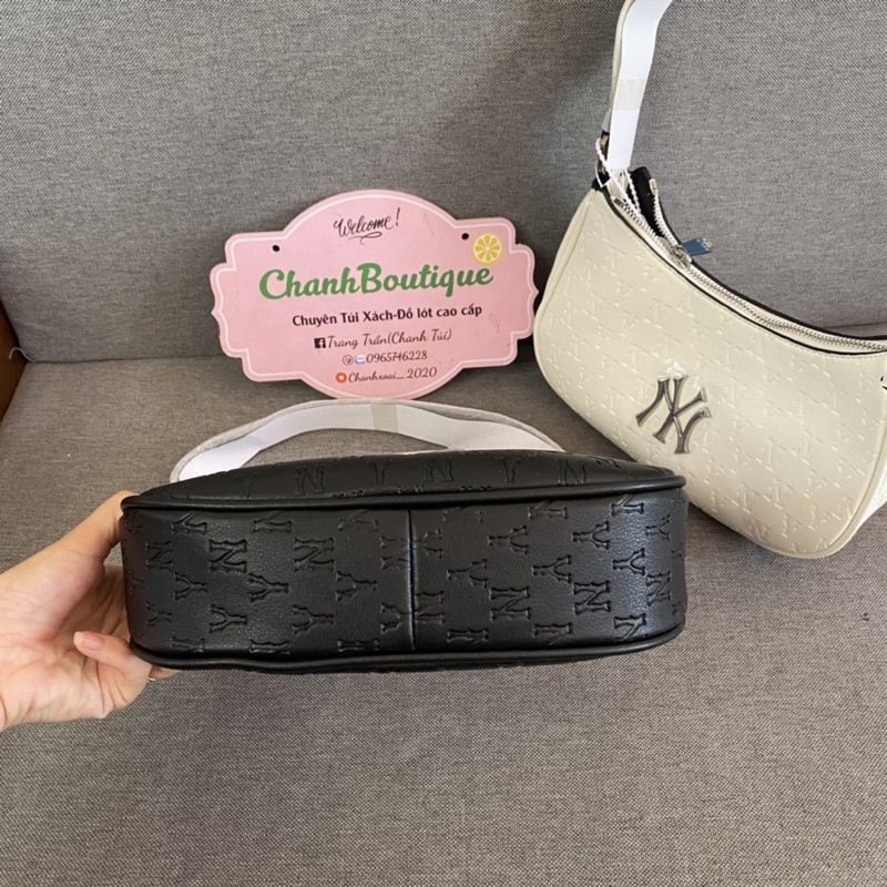 Túi đeo vai MLB họa tiết monogram logo nổi dáng bầu size 23