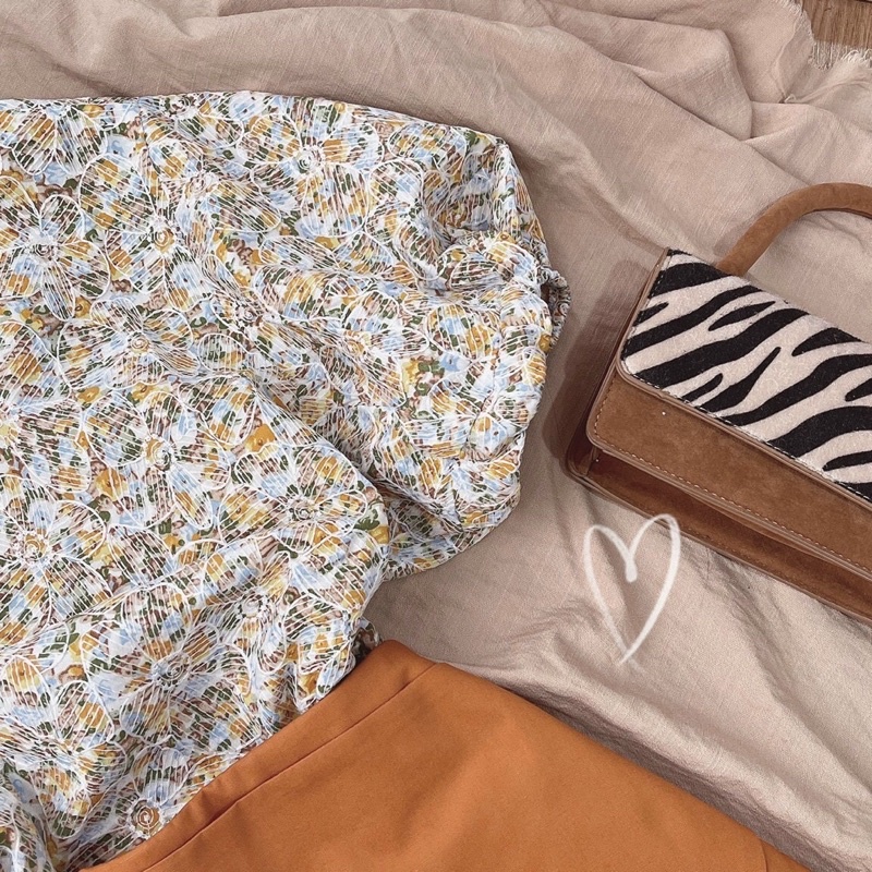 Set áo hoa tay bồng, chân váy cam