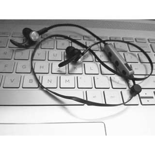 Tai nghe  Bluetooth thể thao Baseus B11