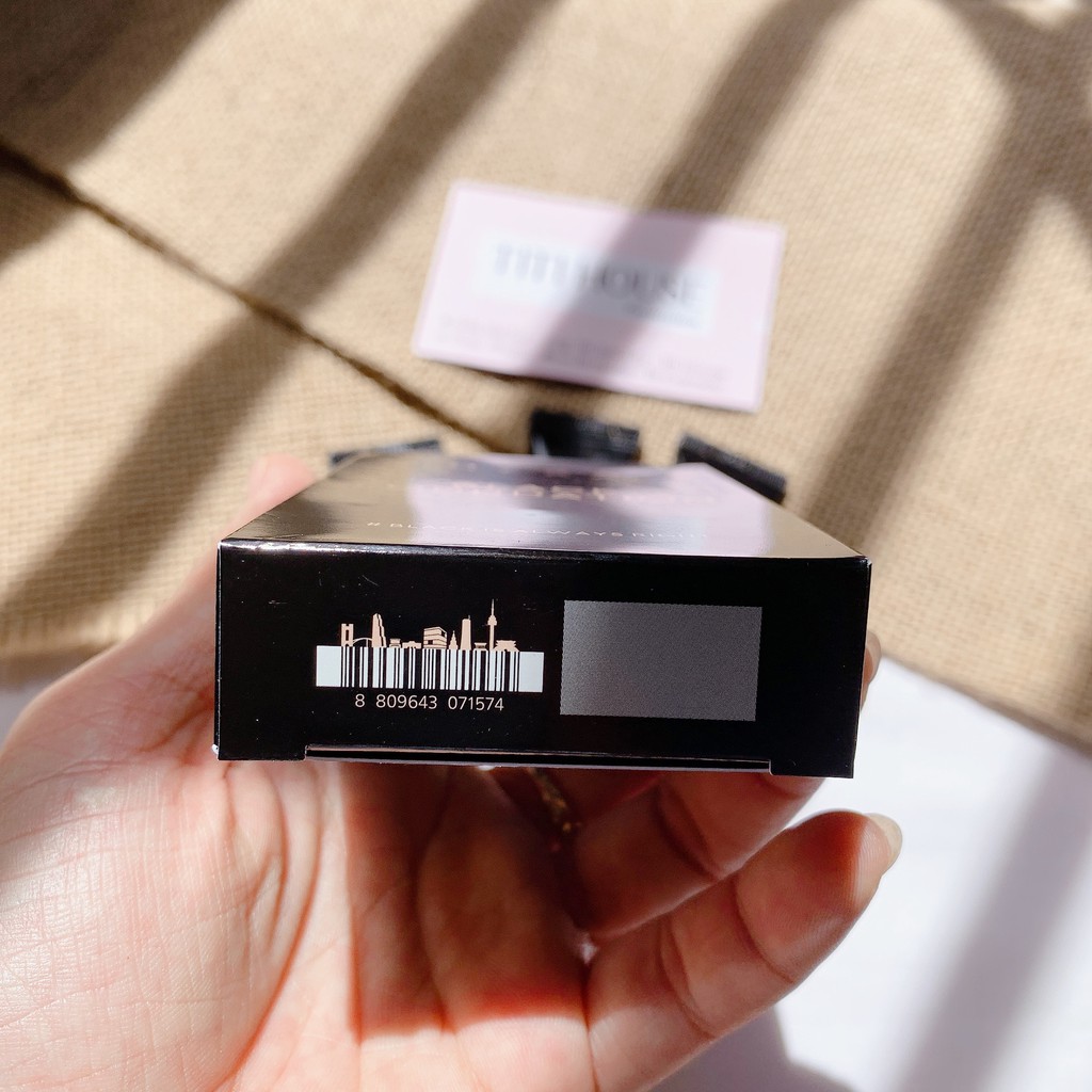 Kem Nền Hera Black Foundation | BigBuy360 - bigbuy360.vn